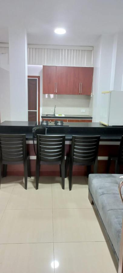 Departamentos Marcecilia De 2 Y 3 Habitaciones En El Centro De Манта Екстер'єр фото